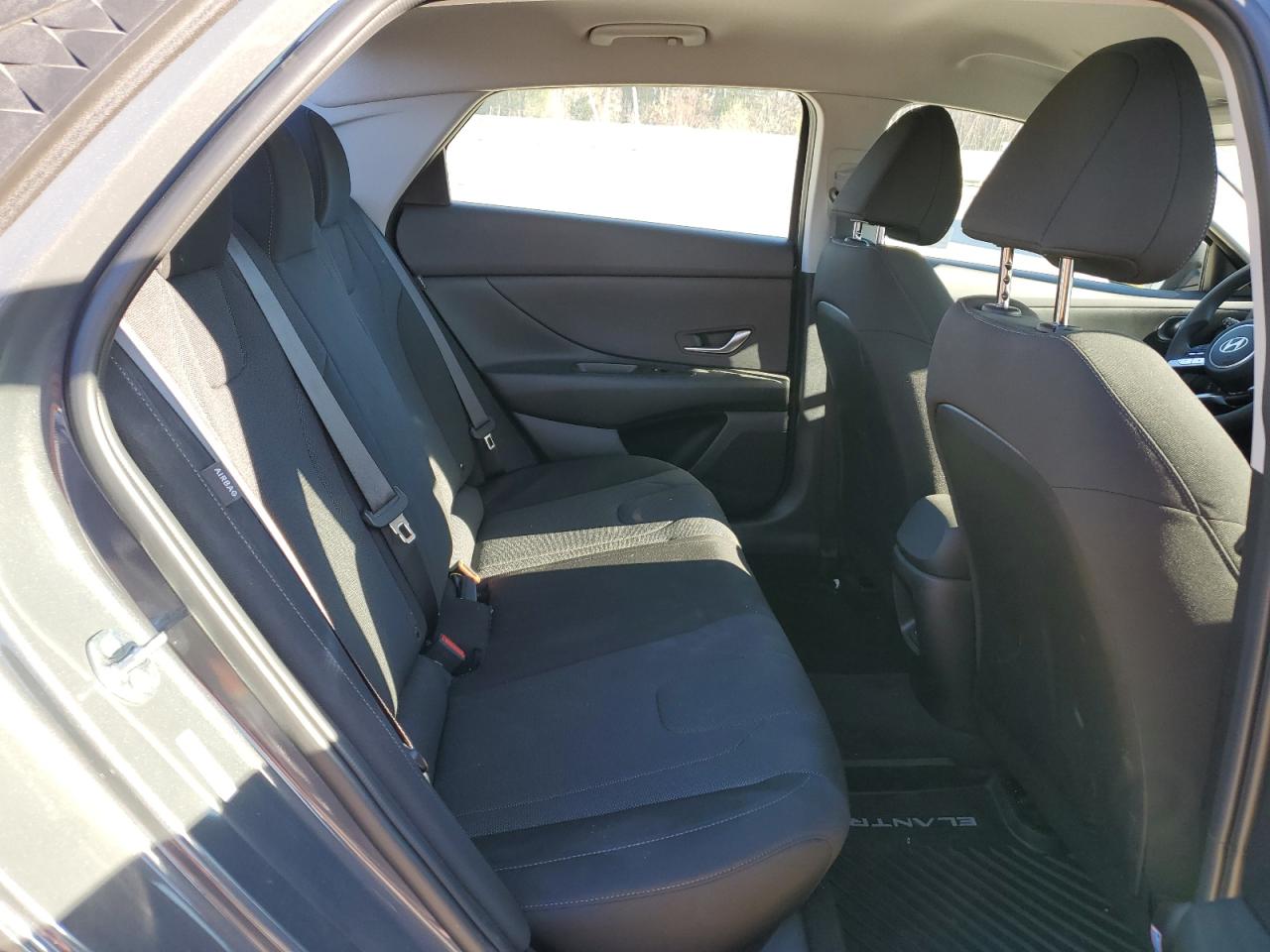 2024 Hyundai Elantra - Image 10