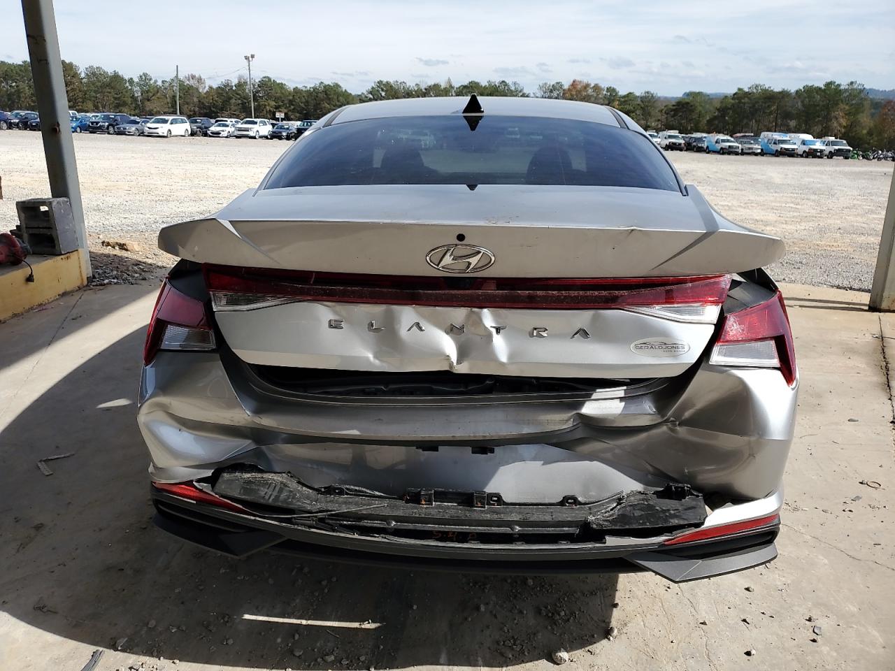 2023 Hyundai Elantra - Image 6