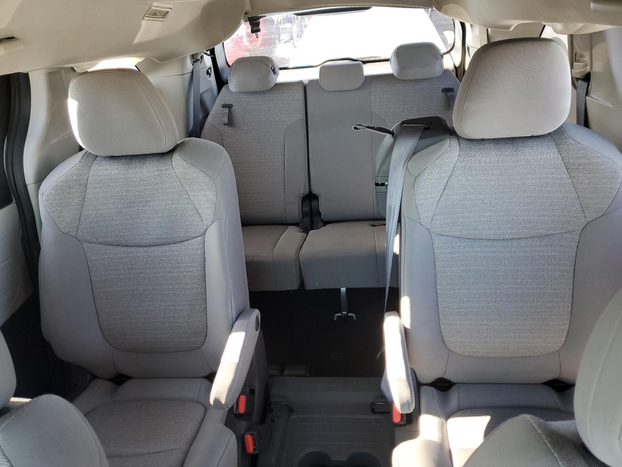 2021 Toyota Sienna - Image 10