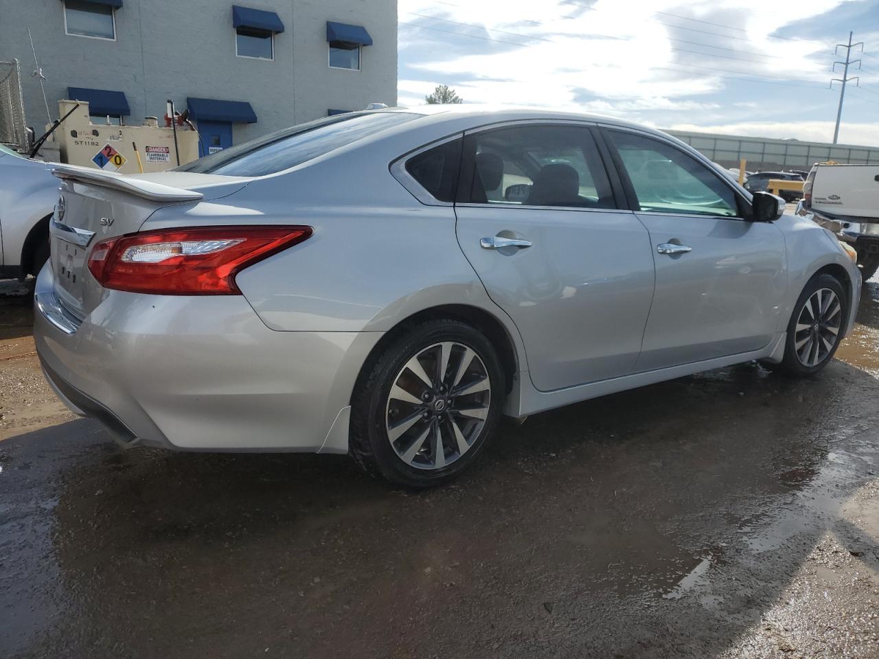 2016 Nissan Altima - Image 3