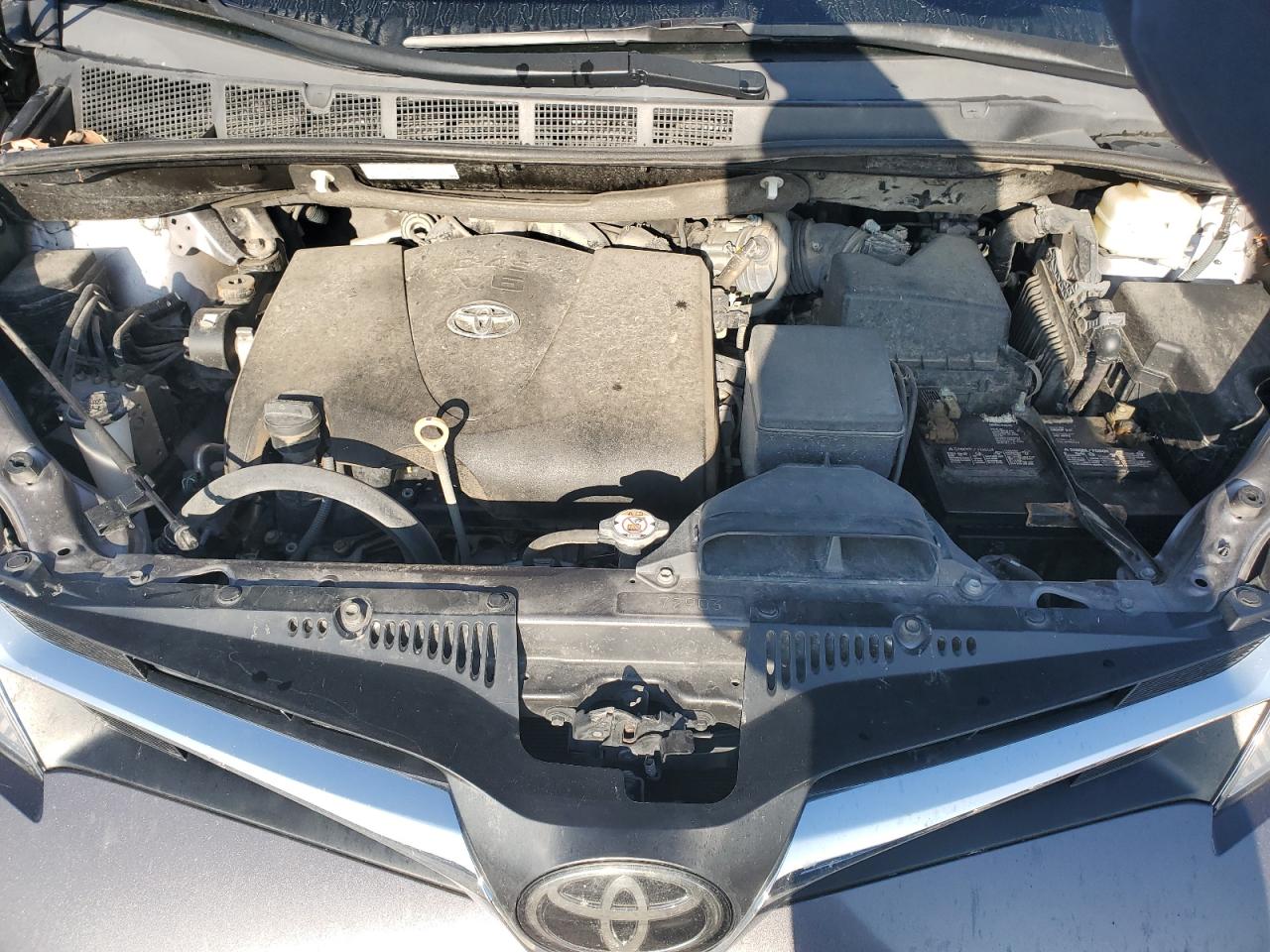 2019 Toyota Sienna - Image 12