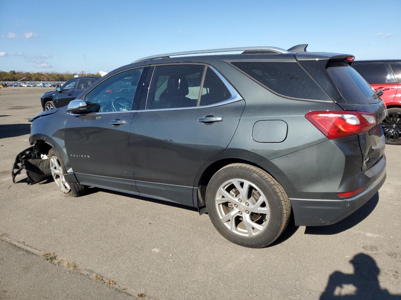 2020 Chevrolet Equinox - Image 2