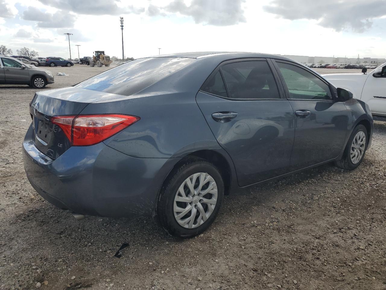 2018 Toyota Corolla L VIN: 2T1BURHE0JC030639 Lot: 79621034