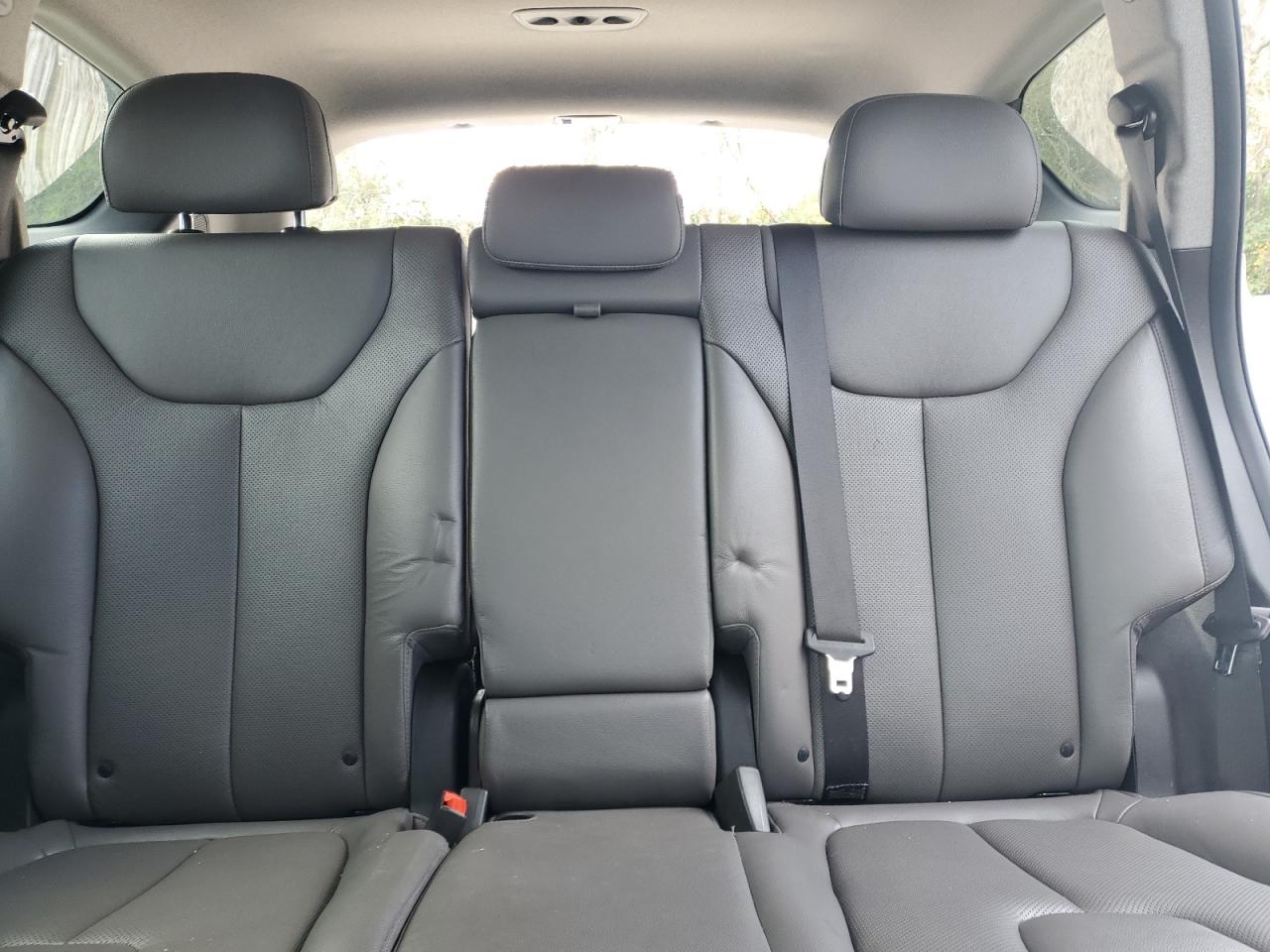 2020 Hyundai Santa Fe - Image 10
