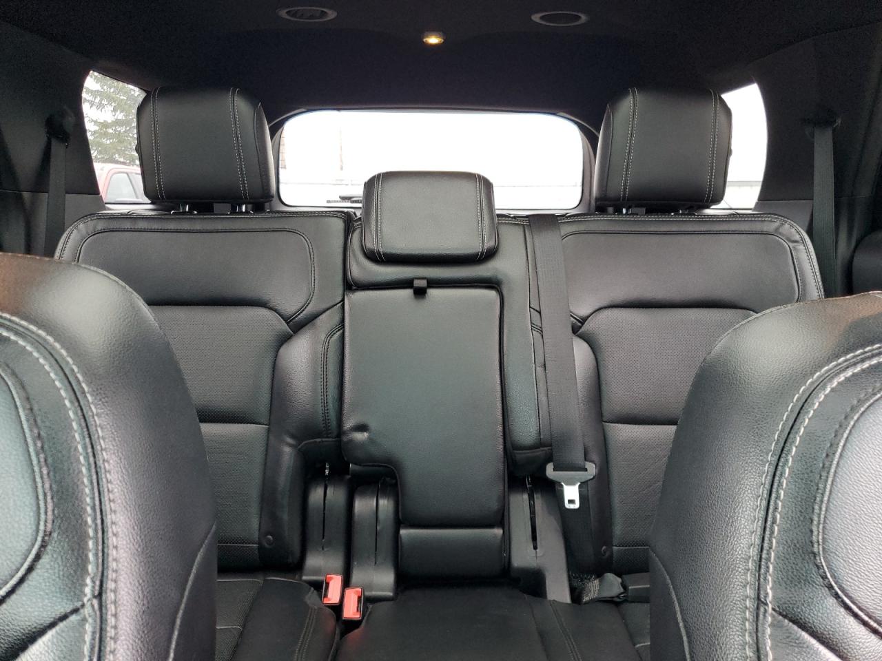 2016 Ford Explorer - Image 10