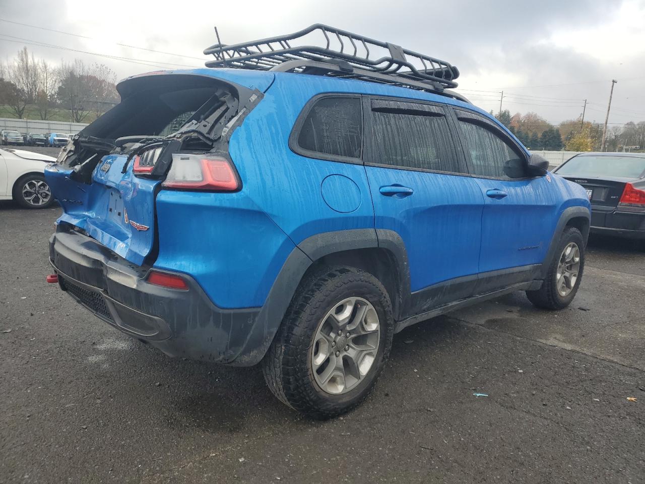 2019 Jeep Cherokee - Image 3