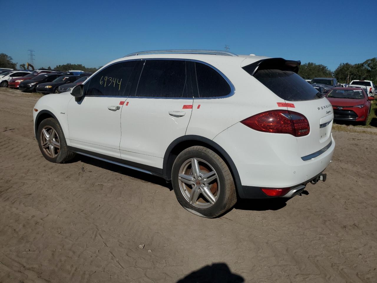 VIN WP1AF2A29ELA36644 2014 PORSCHE CAYENNE no.2