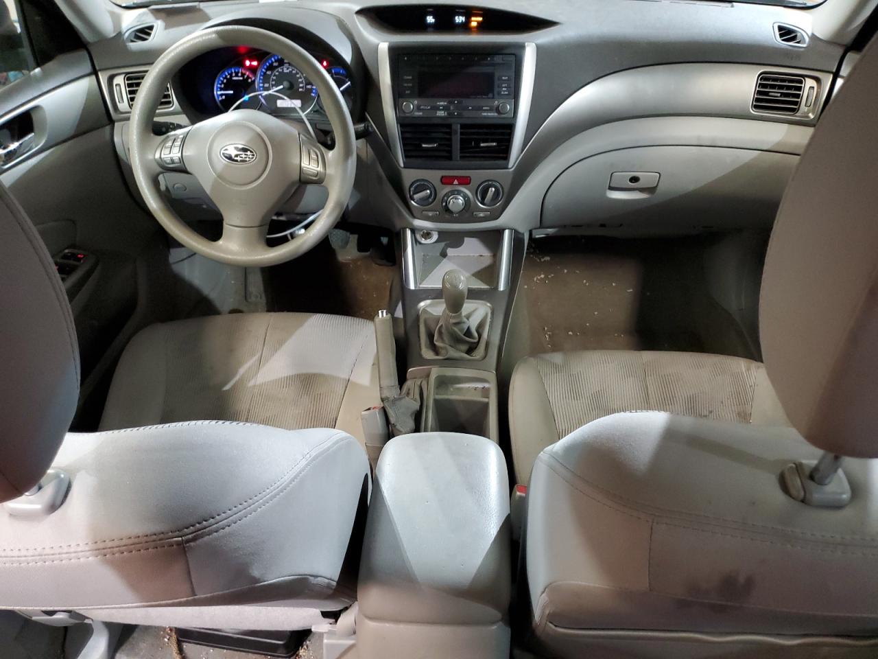 2010 Subaru Forester - Image 8