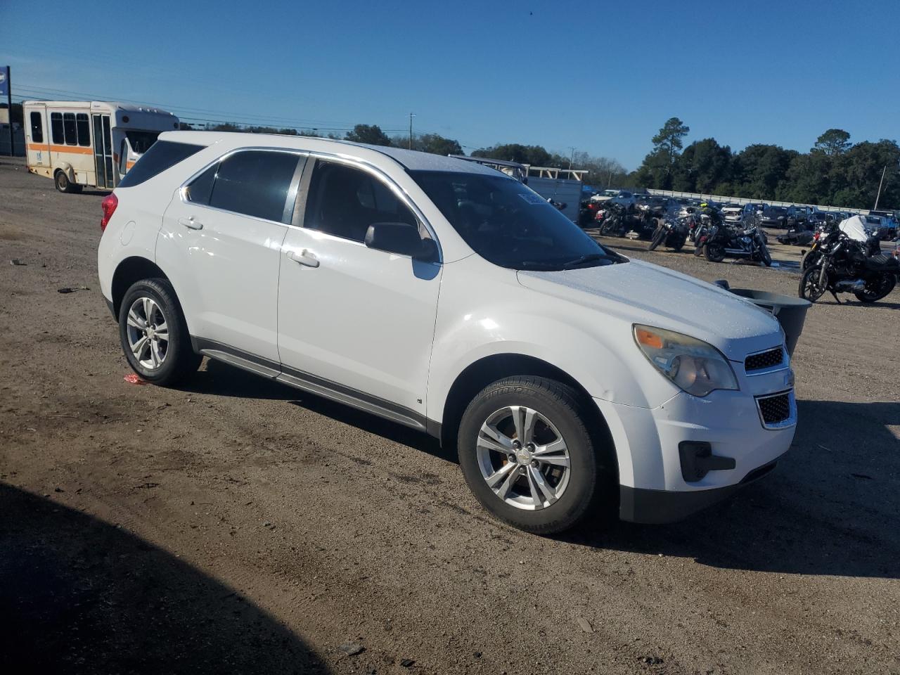 2010 Chevrolet Equinox - Image 4