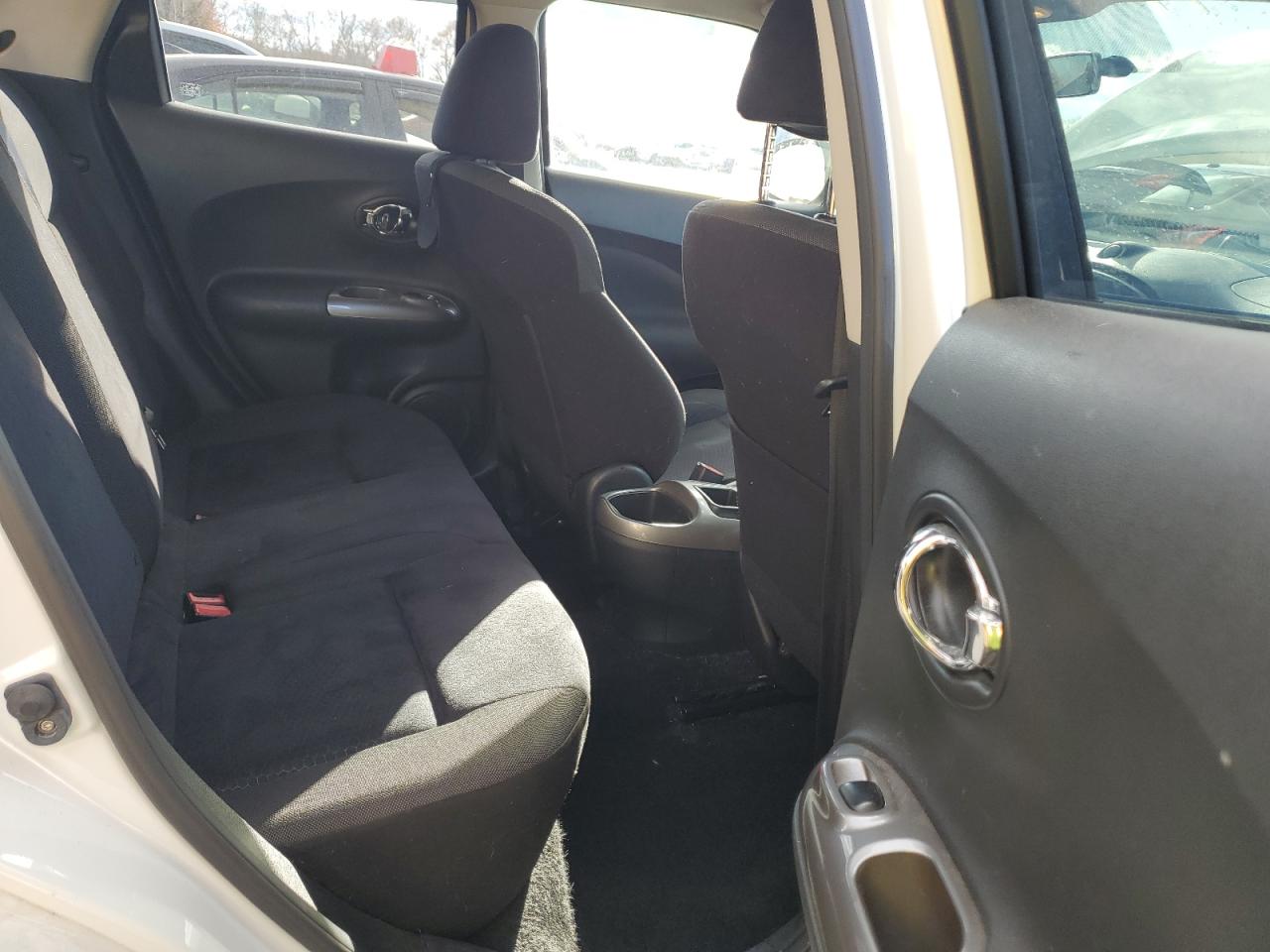 2013 Nissan Juke - Image 10