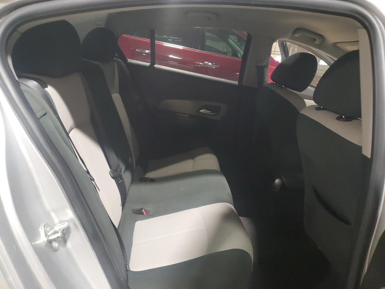 2011 Chevrolet Cruze - Image 10