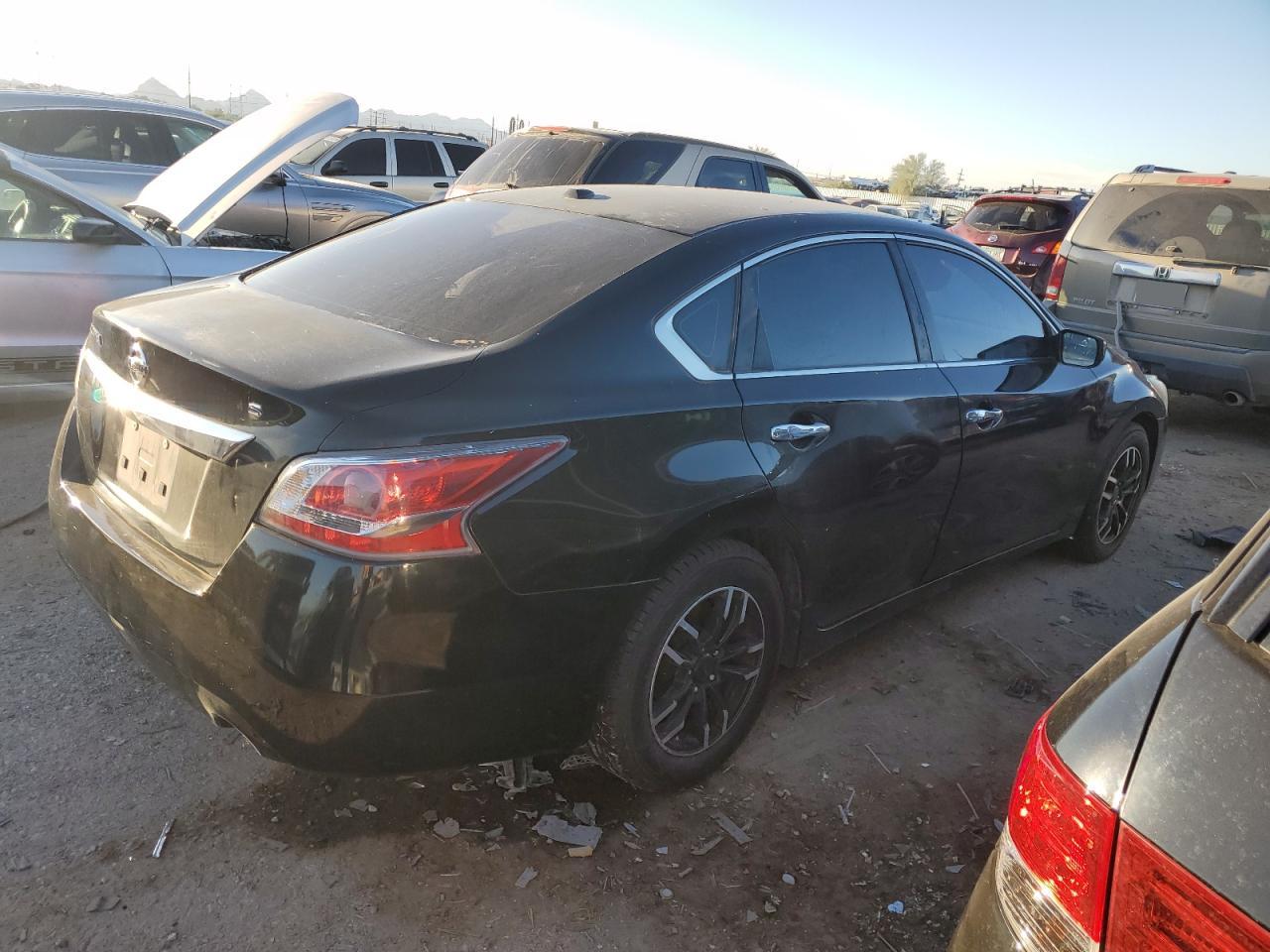 2015 Nissan Altima - Image 3