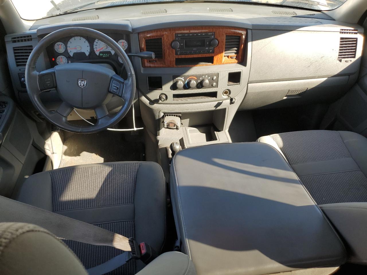 2006 Dodge RAM - Image 8