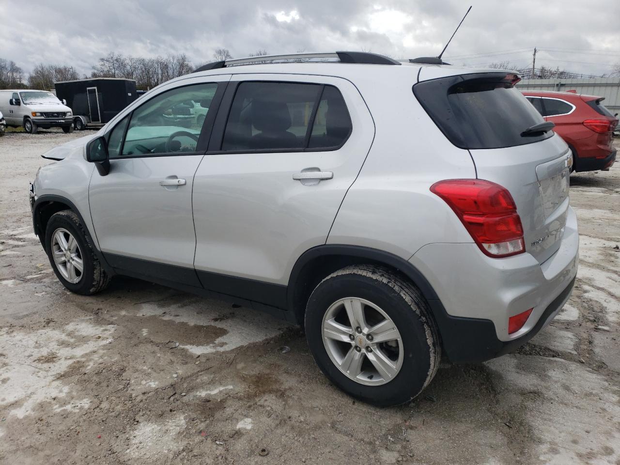 2021 Chevrolet Trax - Image 2
