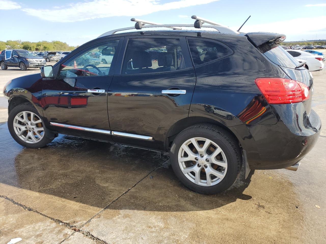 2012 Nissan Rogue - Image 2