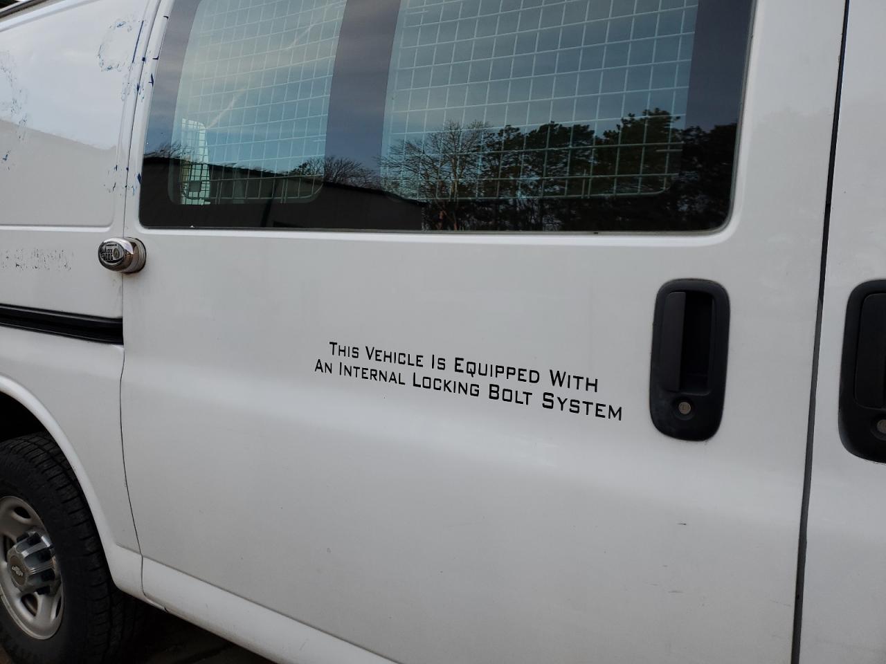 2020 Chevrolet Express G2500 VIN: 1GCWGAFG3L1230050 Lot: 80879594