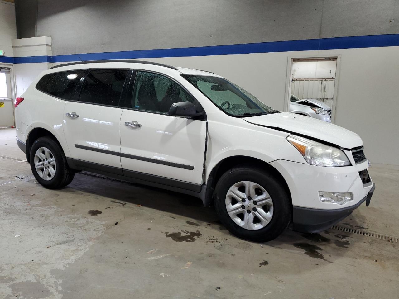2012 Chevrolet Traverse - Image 4
