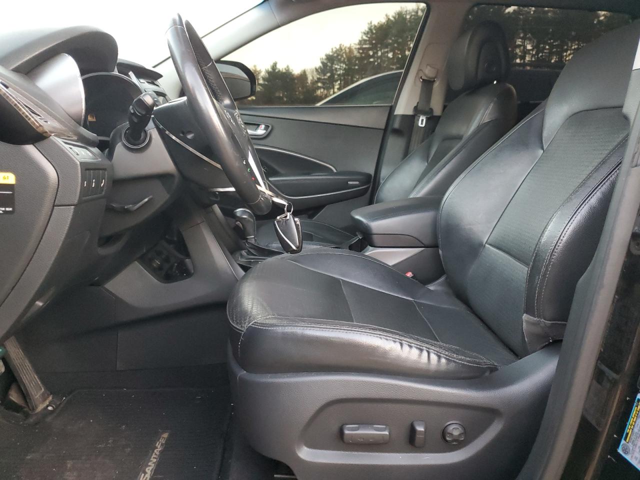 2014 Hyundai Santa Fe - Image 7