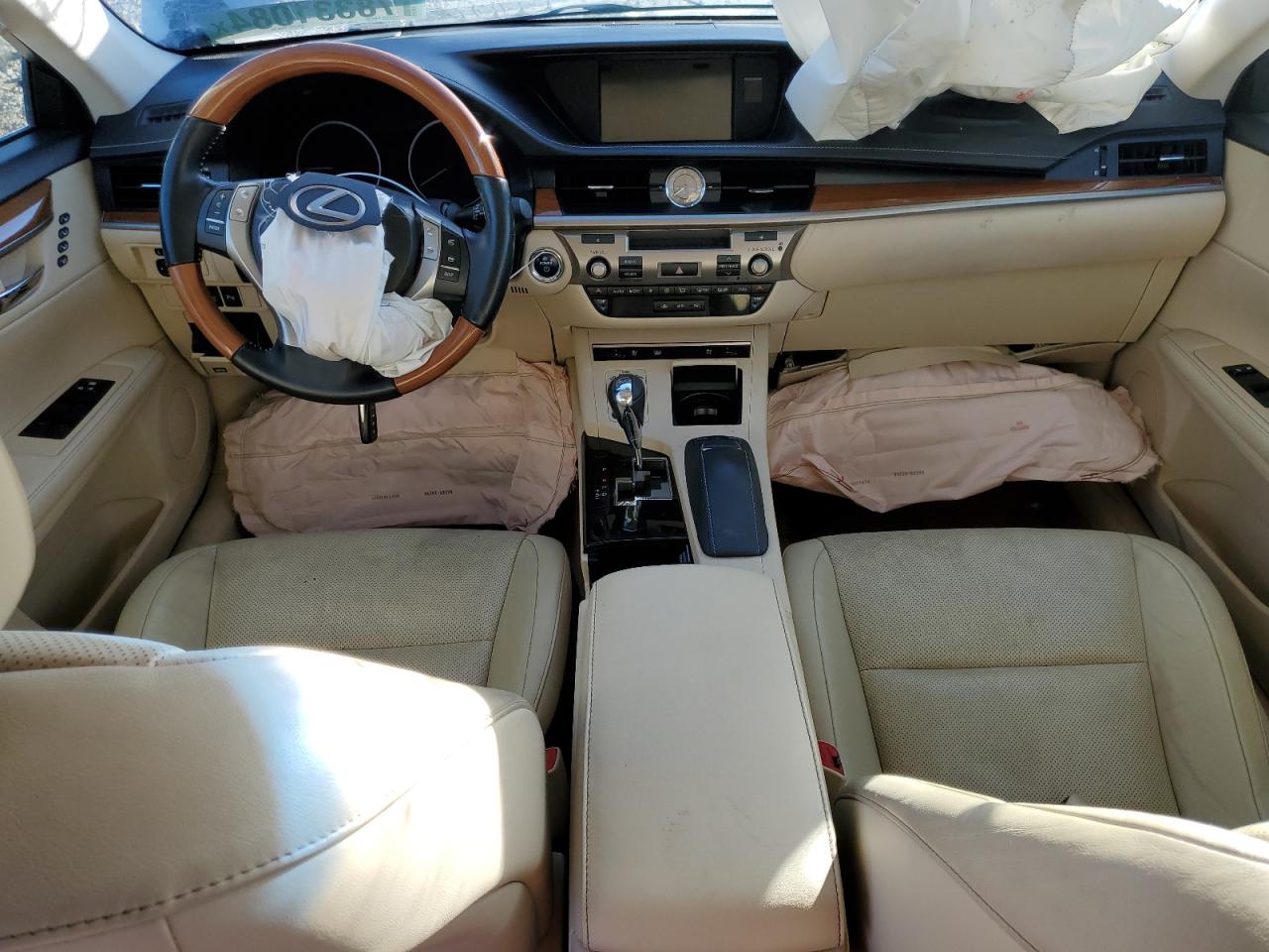 2014 Lexus ES - Image 8