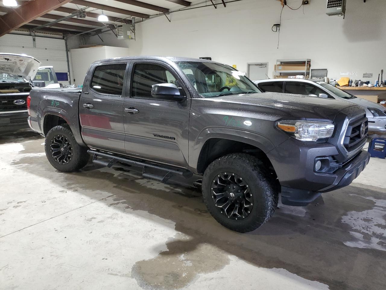 2020 Toyota Tacoma - Image 4
