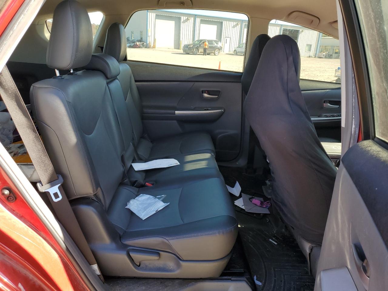 2012 Toyota Prius - Image 11