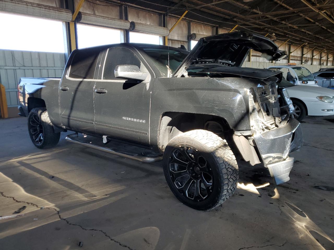 2018 Chevrolet Silverado - Image 4