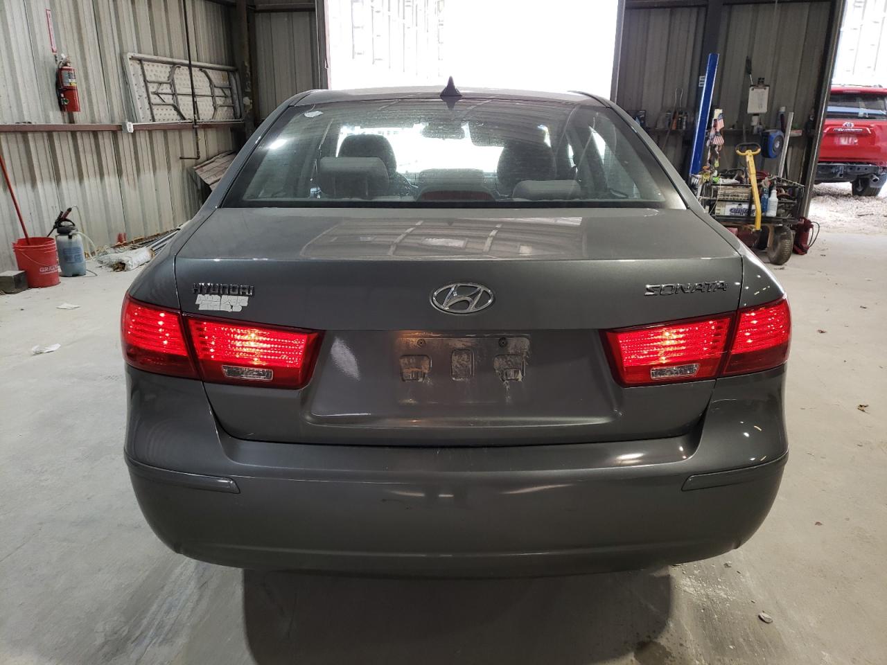 2009 Hyundai Sonata - Image 6