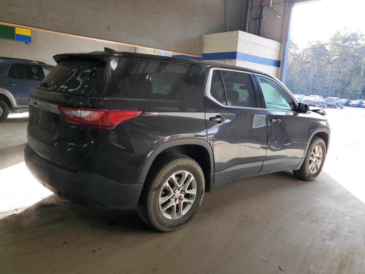 VIN 1GNERFKW6LJ142391 2020 CHEVROLET TRAVERSE no.3