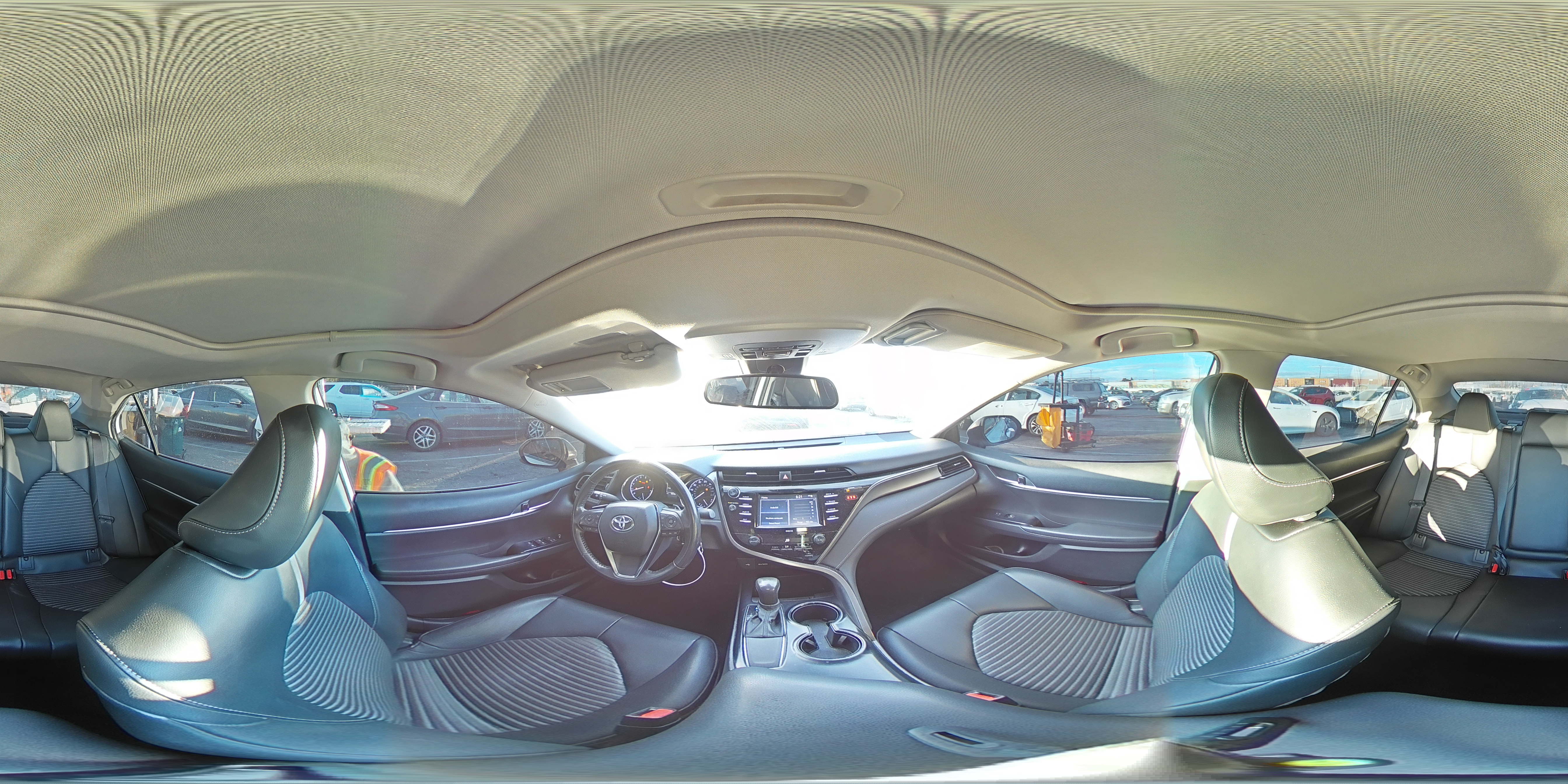 2020 Toyota Camry - Image 12