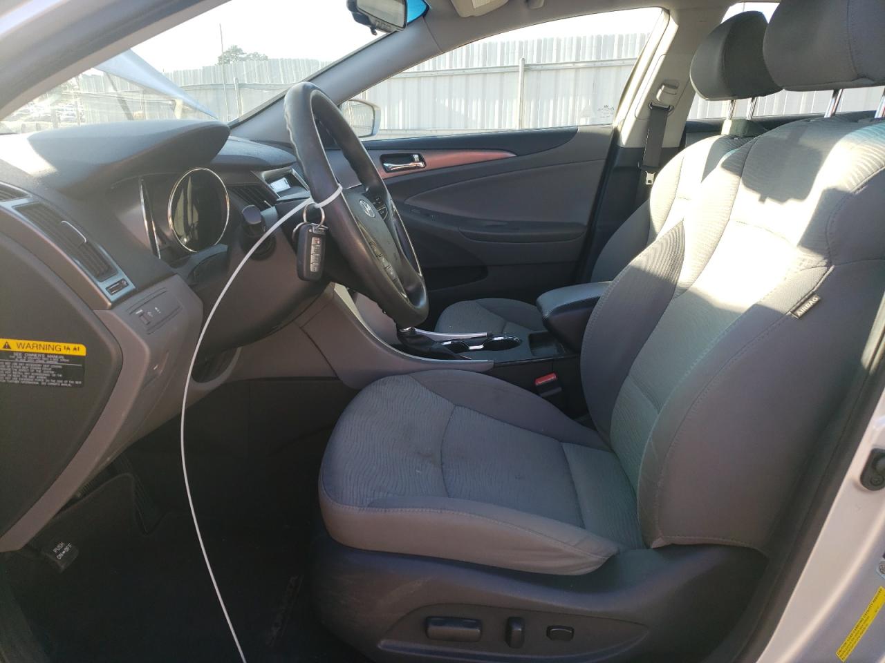 2012 Hyundai Sonata - Image 7
