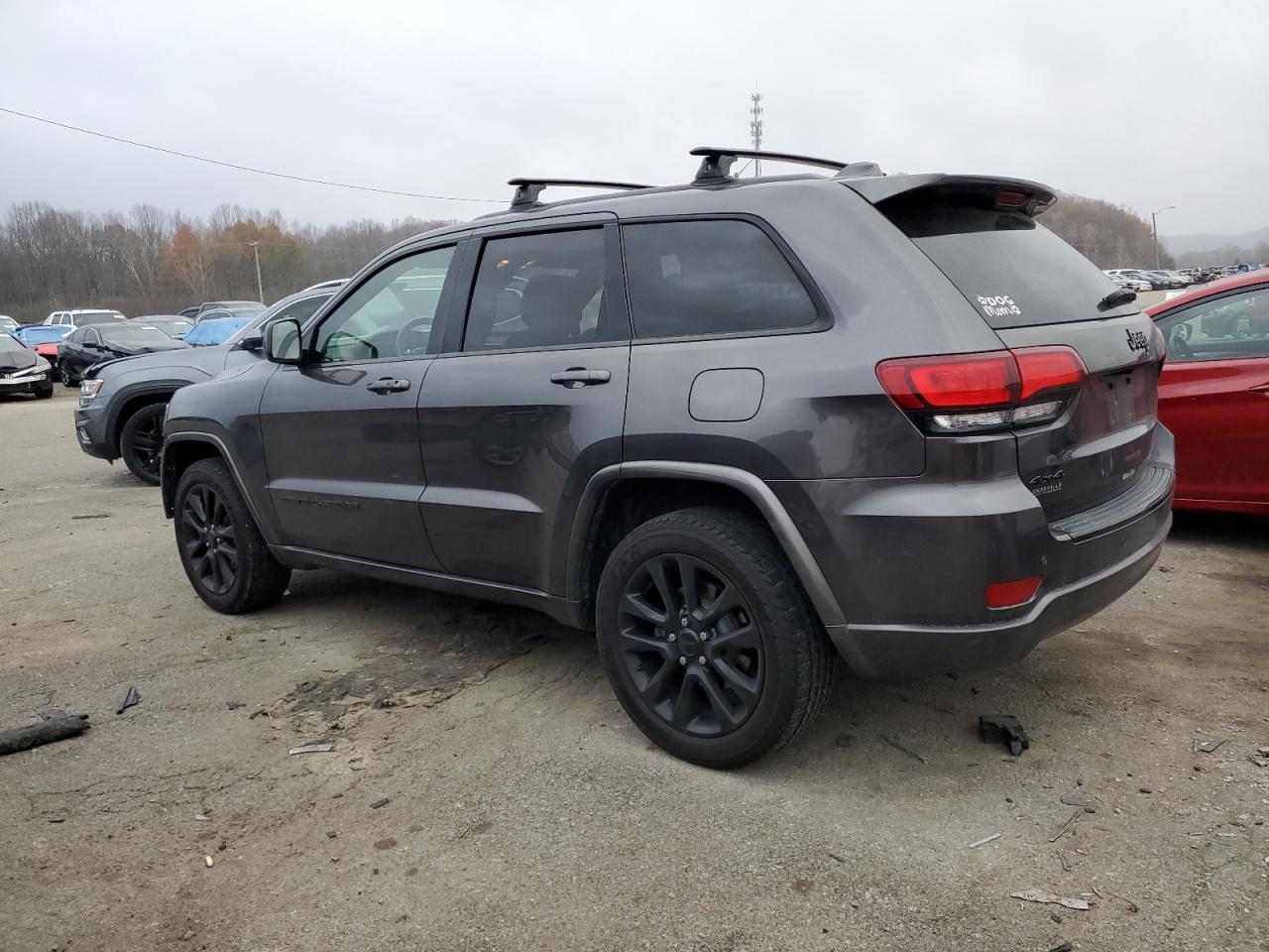 2018 Jeep Grand Cherokee - Image 2