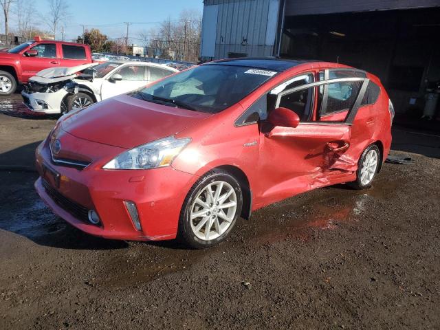  TOYOTA PRIUS 2014 Красный