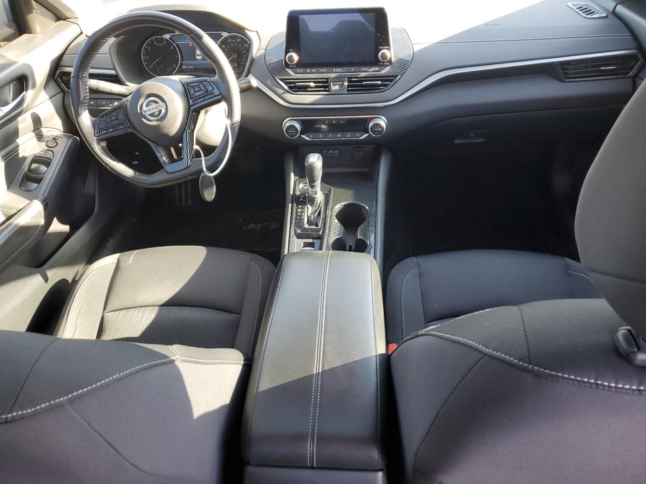2019 Nissan Altima - Image 8