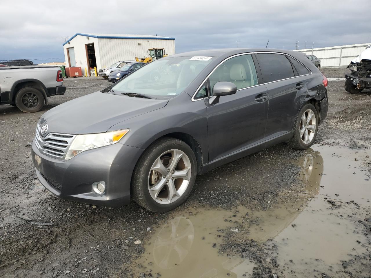 2011 Toyota Venza - Image 1