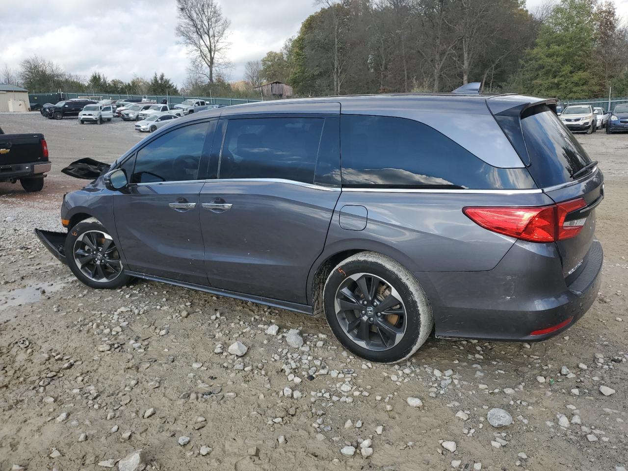 2022 Honda Odyssey - Image 2
