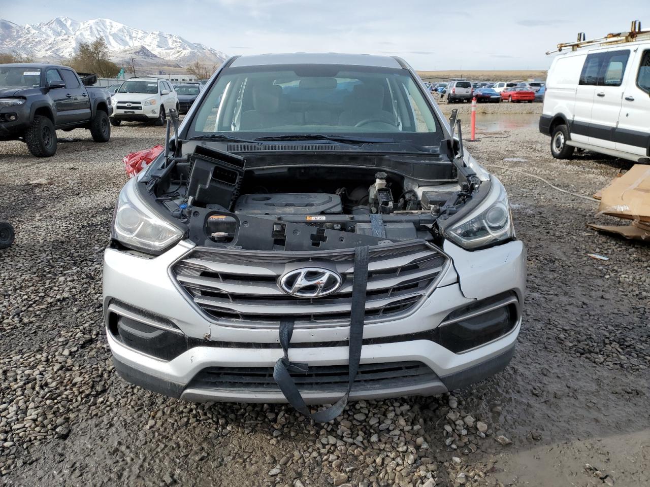 2017 Hyundai Santa Fe - Image 5