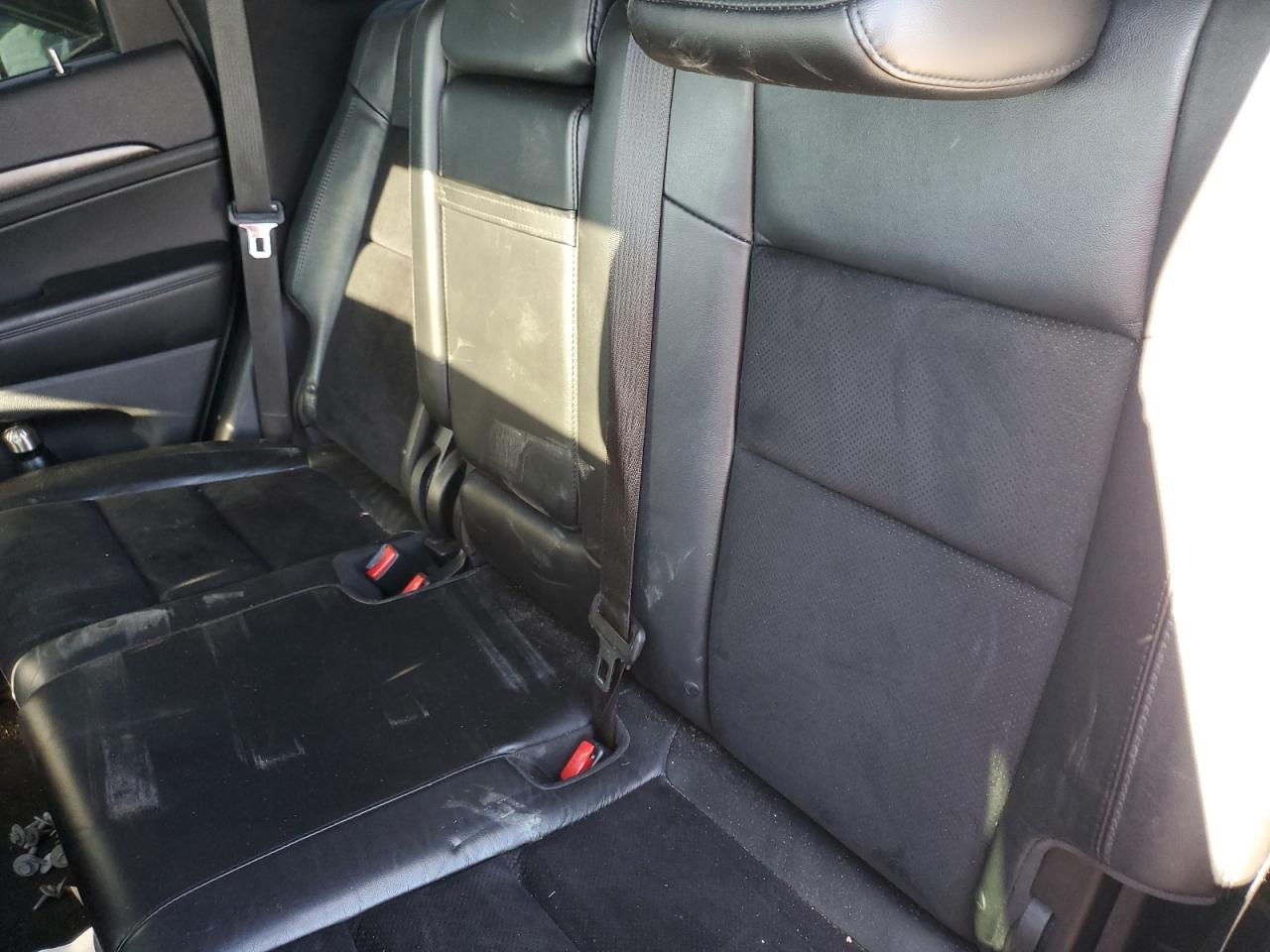 2018 Jeep Grand Cherokee - Image 10