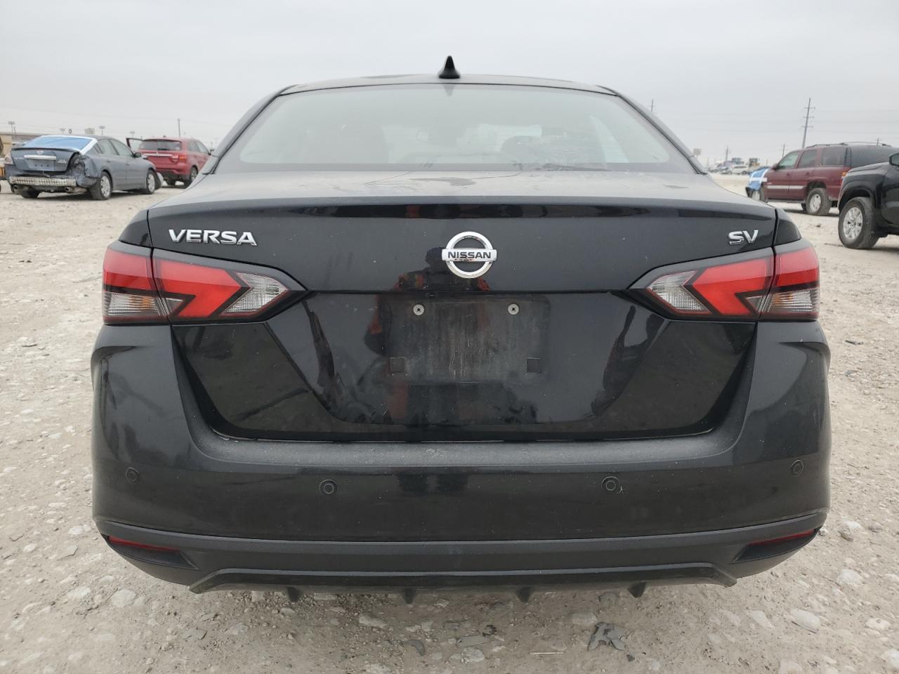 2021 Nissan Versa - Image 6