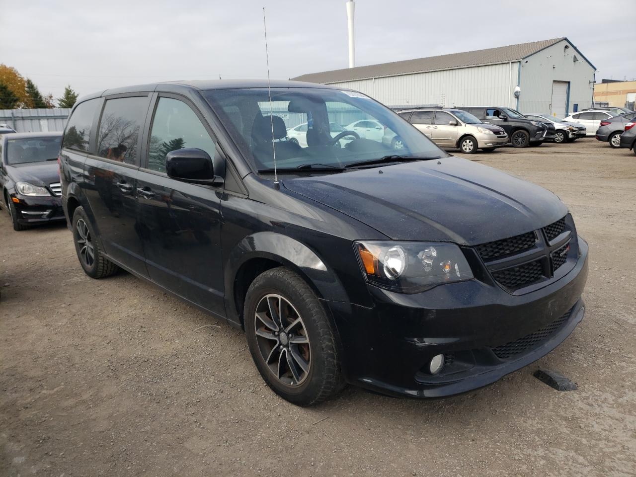 2019 Dodge Caravan - Image 4