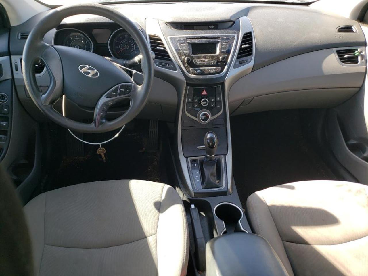 2015 Hyundai Elantra - Image 8