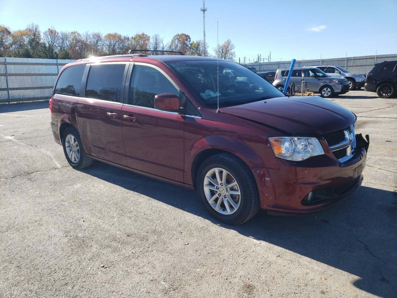 2019 Dodge Caravan - Image 4