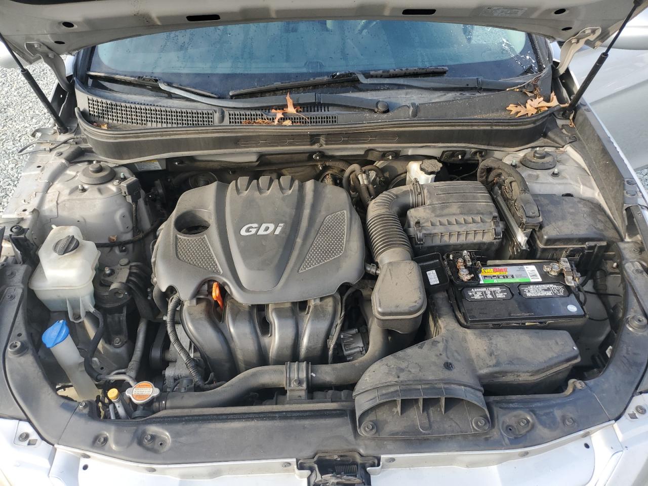 2012 Hyundai Sonata - Image 11
