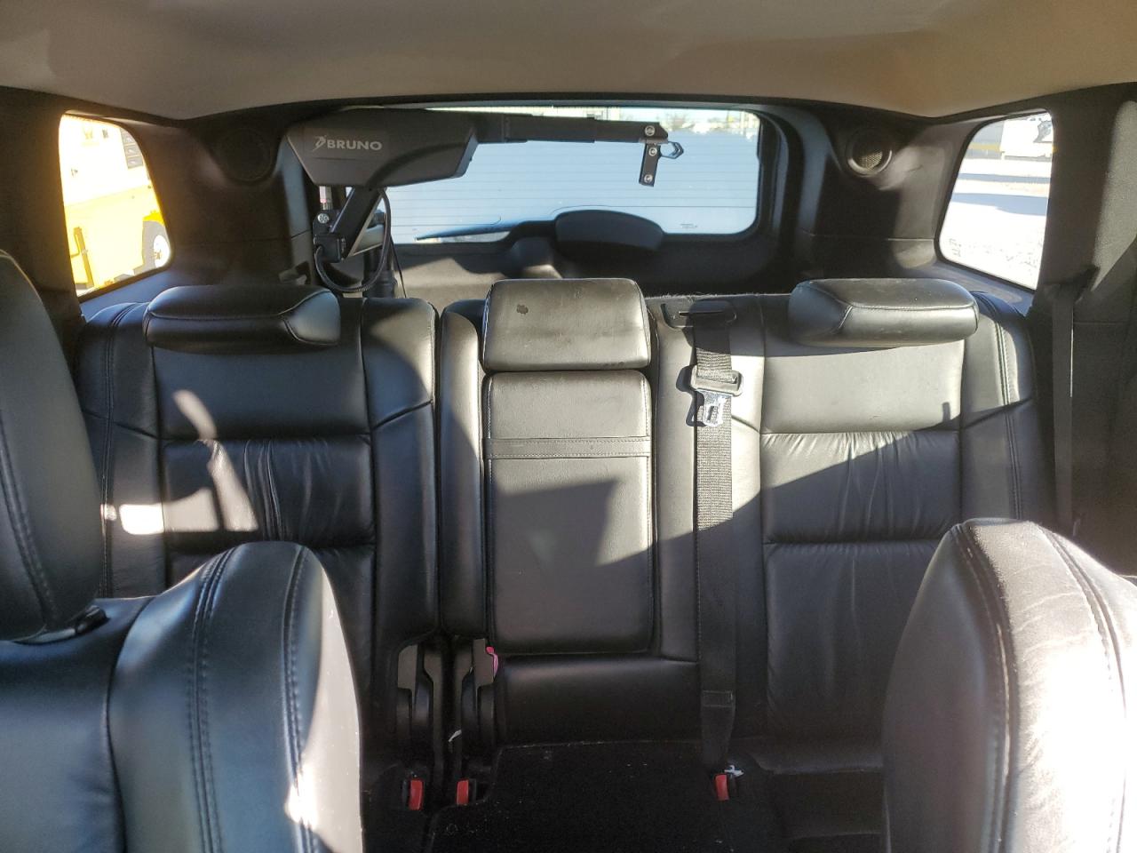 2011 Jeep Grand Cherokee - Image 10