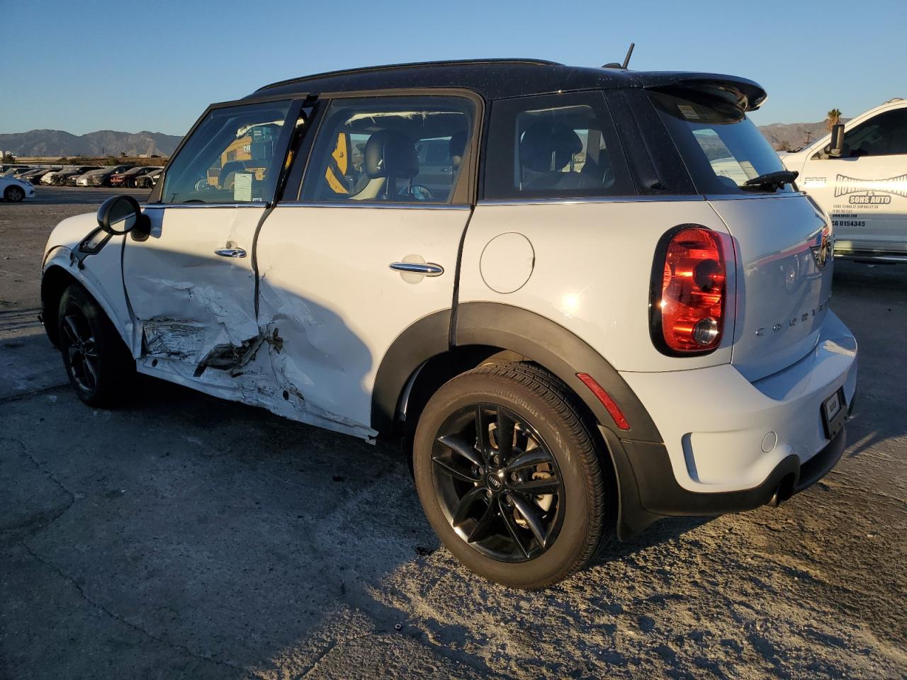 2016 MINI Cooper - Image 2