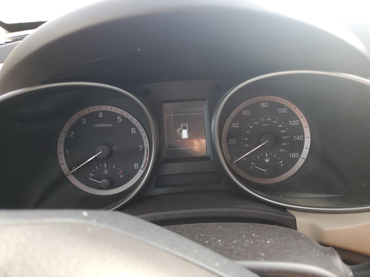 2018 Hyundai Santa Fe - Image 9