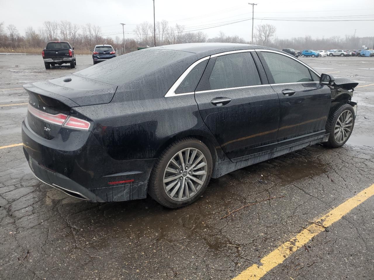 2017 Lincoln MKZ - Image 3
