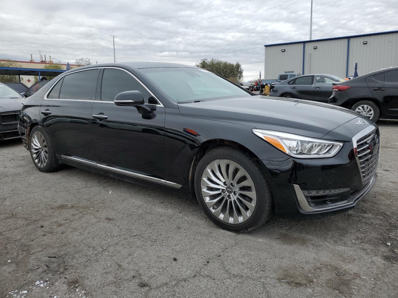 VIN KMHG34JA7HU030598 2017 GENESIS G90 no.4