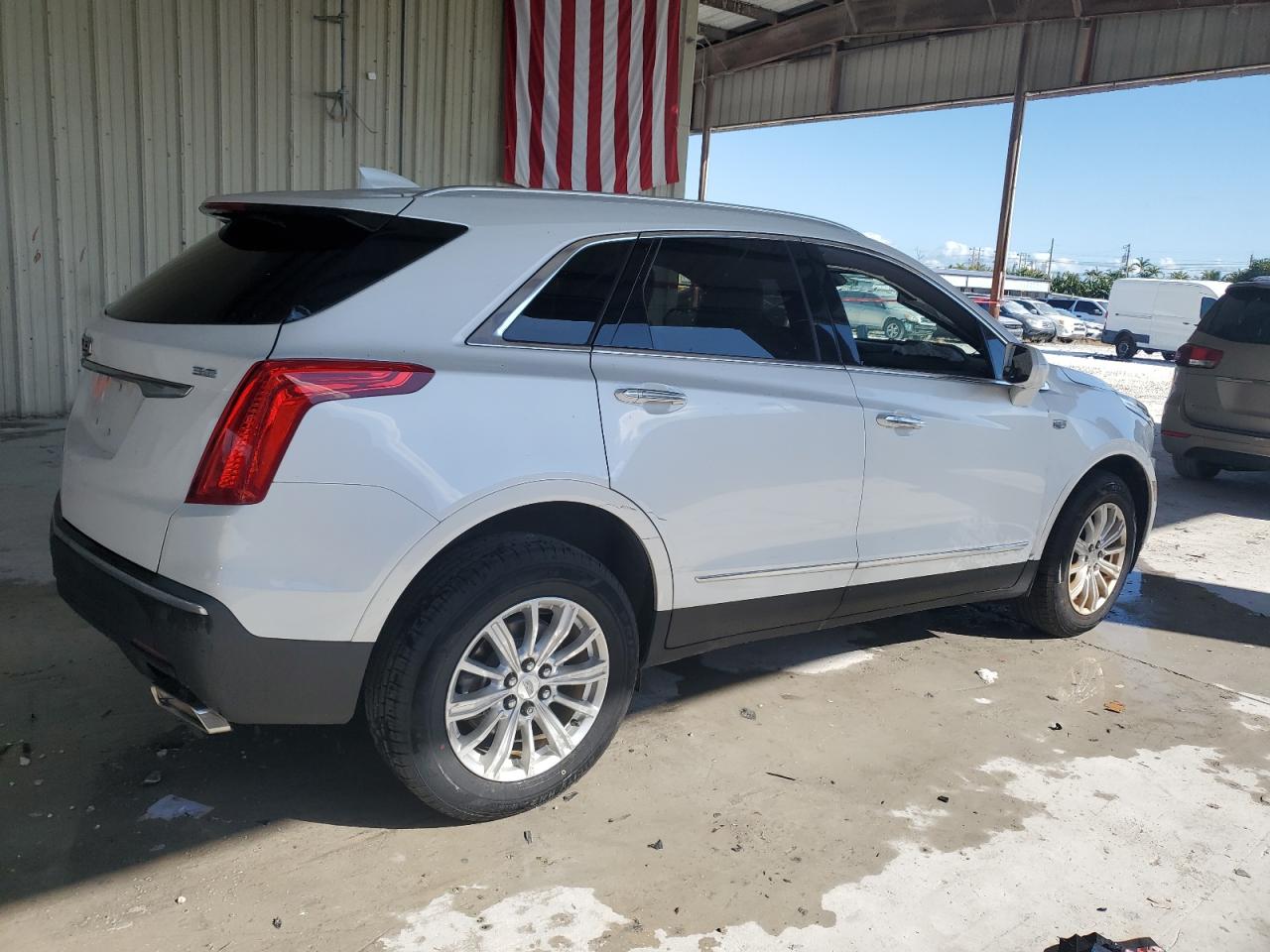 VIN 1GYKNARS6KZ297871 2019 CADILLAC XT5 no.3