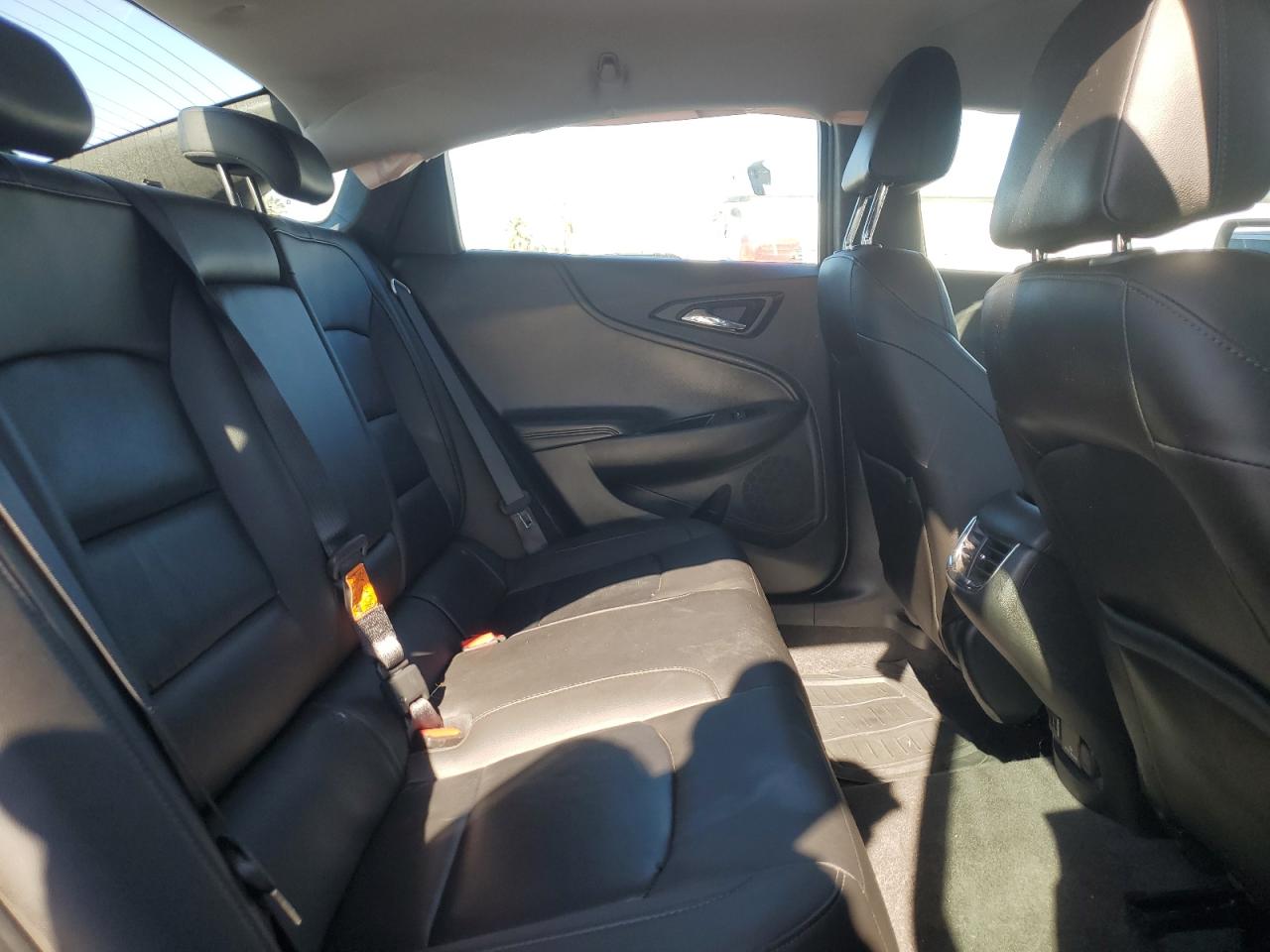2016 Chevrolet Malibu - Image 10