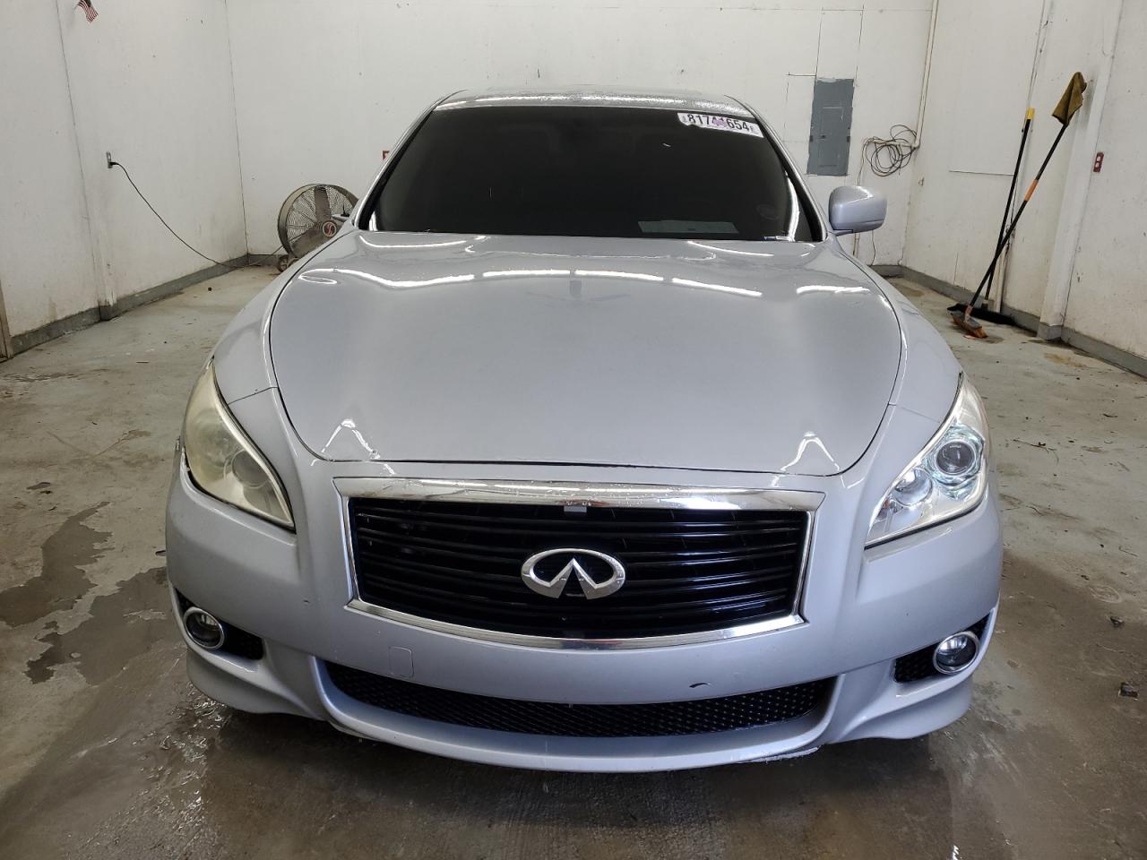 2012 Infiniti M - Image 5